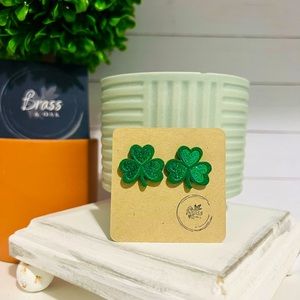 Boutique Glitter Clover Studs!